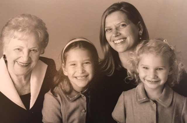 Mitzi Wilner z’l, Susan Golden with her daughter’s Amanda and Jenny