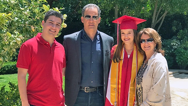 Michael Rolnick and Linda Himelstein with their children, Jillian and Ben