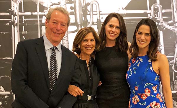 Bob Tandler and Valli Benesch with their daughters, Jaclyn and Michelle. 